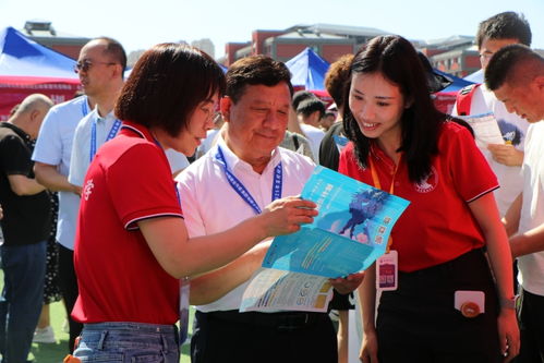 政策宣講與運(yùn)動(dòng)健康齊頭并進(jìn) 新疆最大規(guī)模高校招生咨詢會(huì)順利舉辦